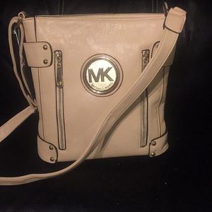 Beige MK purse *MAKE OFFER*